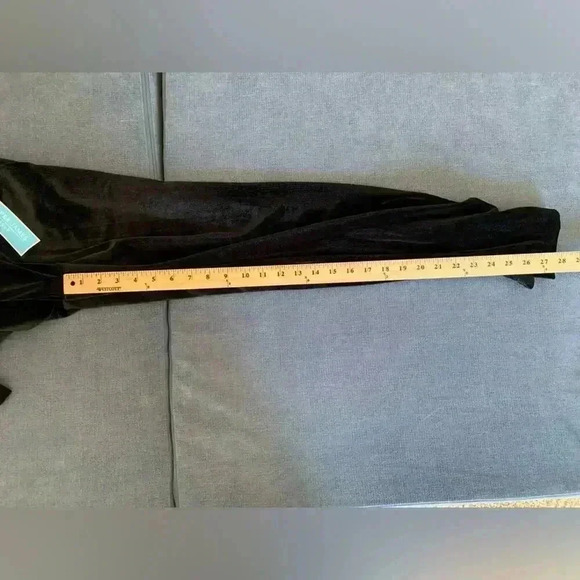 Woman’s Draper James Black Velvet Sequined Accent Holiday Workwear Pants Size 8 - Picture 13 of 13